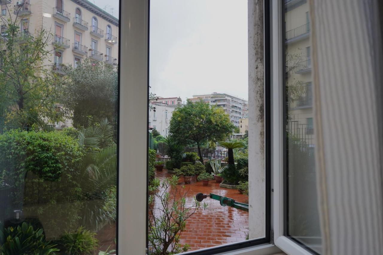 Bed and Breakfast Dimora Metro Santacroce Napoli Esterno foto