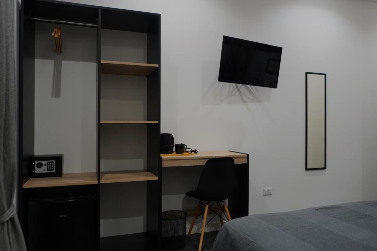 Bed and Breakfast Dimora Metro Santacroce Napoli Esterno foto